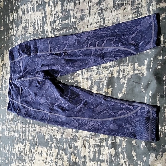 Victoria's Secret legging - Picture 4 of 7